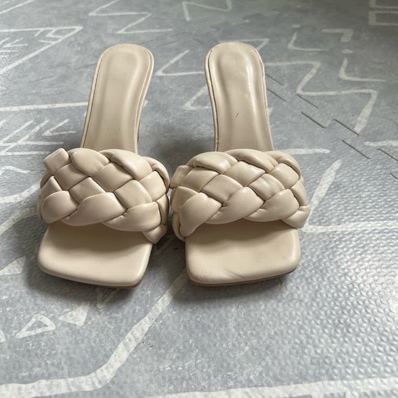 Cream braided short heel - Picture 2 of 4